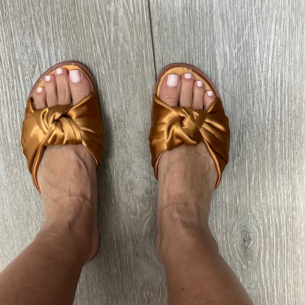 Zara gold knotted slides